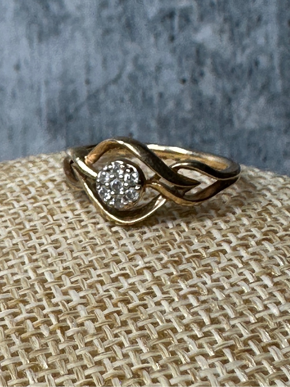 Antique Estate 10k Gold Twist Ring with Cluster Diamond Braided Design Size 7